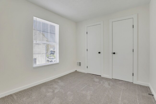 Foto del edificio - 1359 Kent St