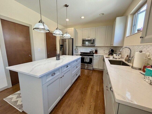 Foto del edificio - Capitol Hill/Cherry Hill Townhouse