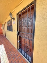 Building Photo - 1283 W 51st Pl