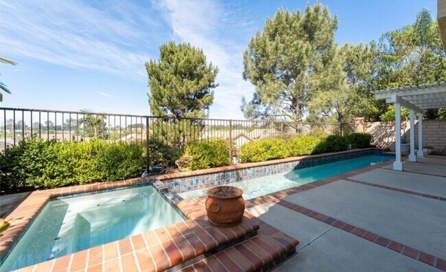 Building Photo - 26631 Brandon