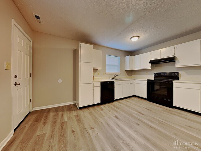 Foto del edificio - 6346 Cradle River Dr