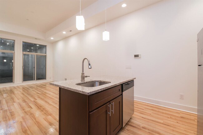 Foto del edificio - 1 br, 1 bath Triplex - 634 N 12TH ST Unit 1