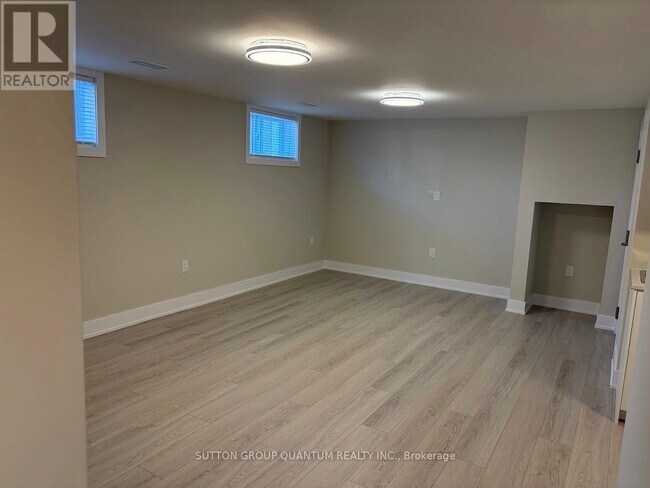 Photo du bâtiment - 5380 Mericourt Rd