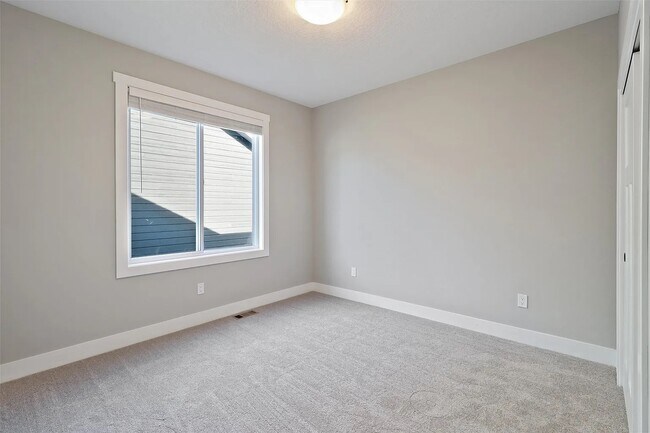 Foto del edificio - 520 Meadows Ct