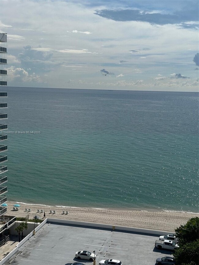 Foto del edificio - 3001 S Ocean Dr