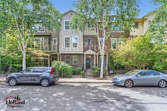 Building Photo - 6020 NE Alder St