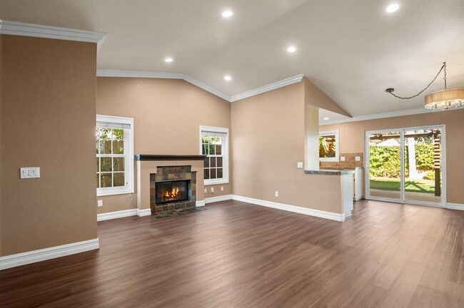 Building Photo - 5059 Via Calderon