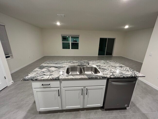 Foto del edificio - 5548 Oxford Gray Rd