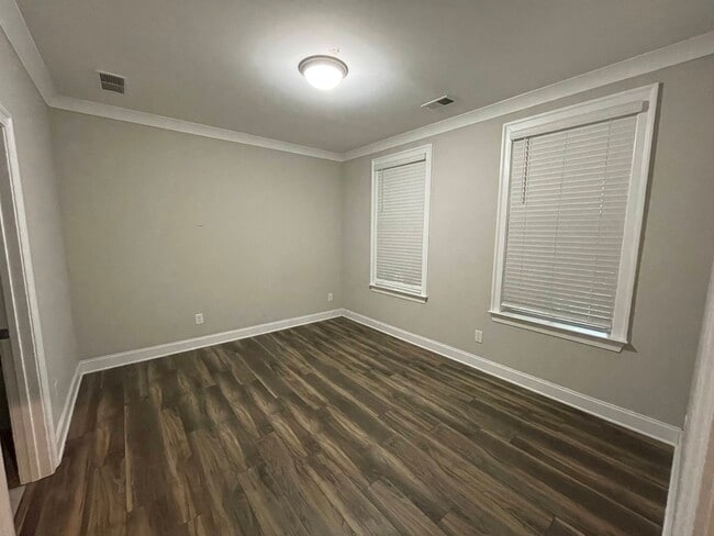 Ground Floor Room - 707 Brennan Dr