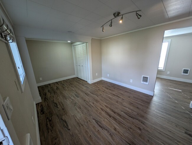 Foto del edificio - 12965 NE Carl Rd