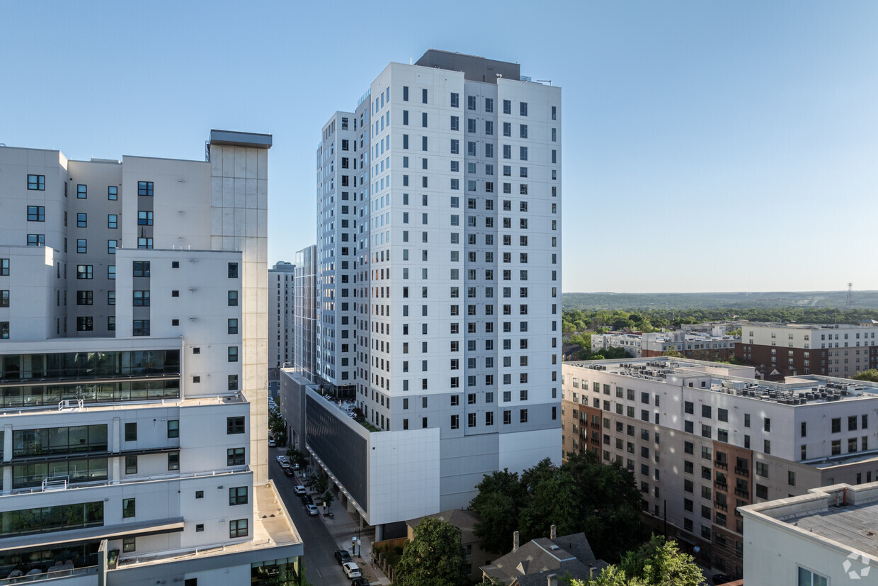 Building Photo - Rise at West Campus