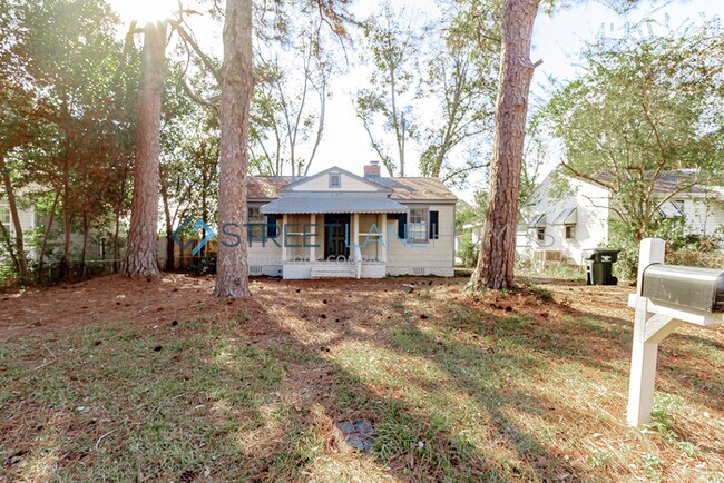 Building Photo - 237 Meadowdale Dr