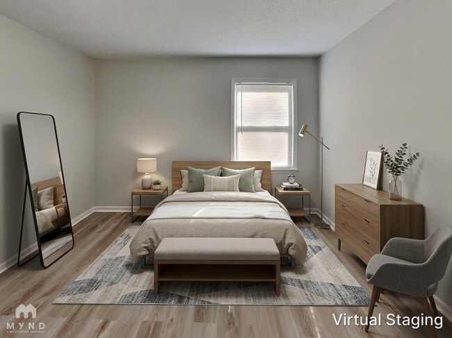 Building Photo - 547 Whitethorn Dr