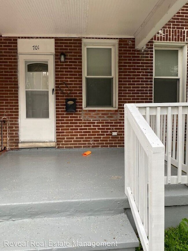 Building Photo - 2 br, 1.5 bath House - 701 Belle Terre