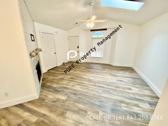 Building Photo - 1275 Llewellyn Rd