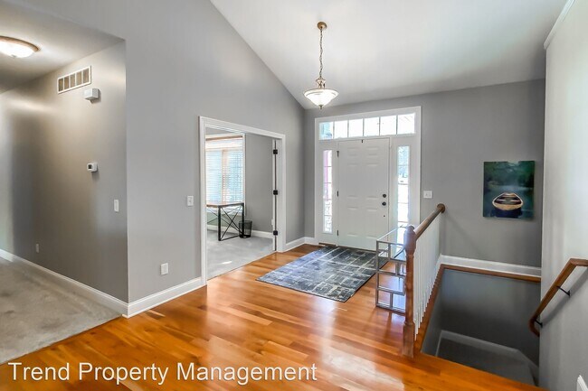 Building Photo - 4 br, 3 bath House - 71 N River Ct NE
