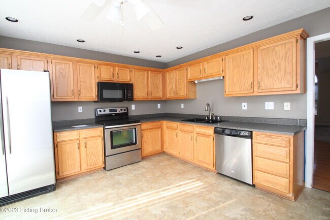 Building Photo - 13302 Crystal Cove