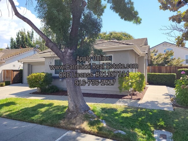 Foto del edificio - 9451 Lakewind Ln
