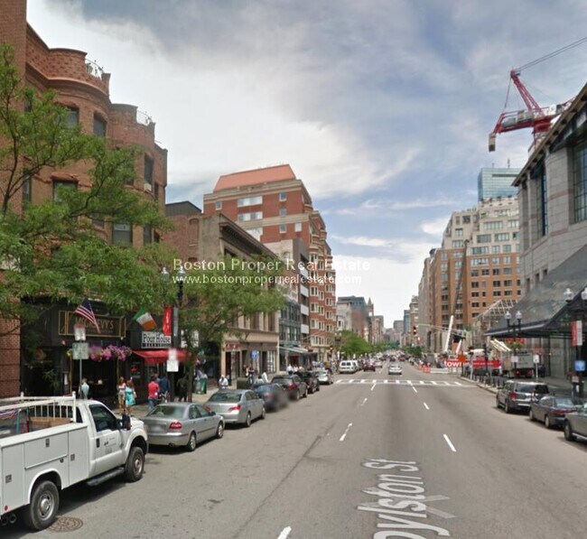 Building Photo - 907 Boylston St