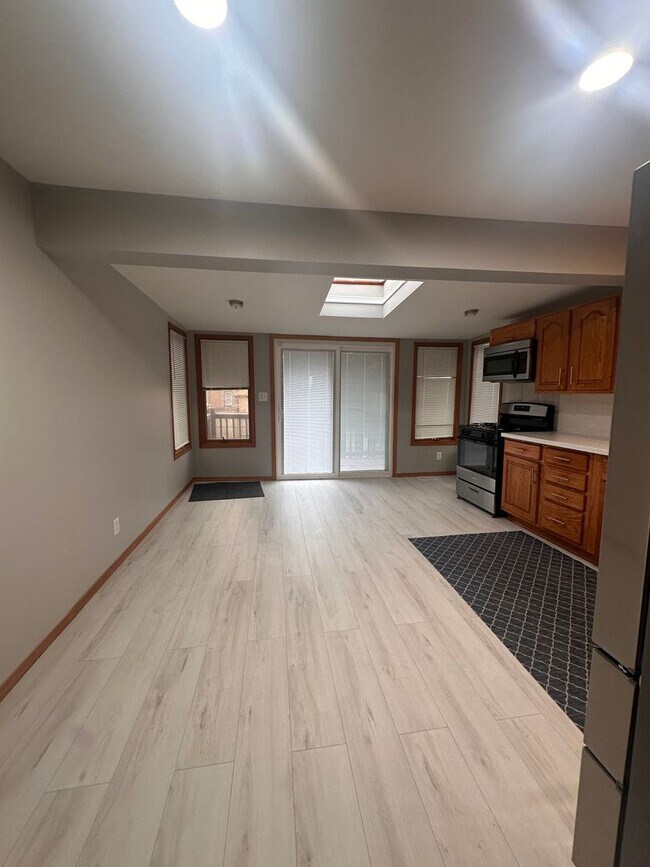 Foto del edificio - 257 Fernwood St