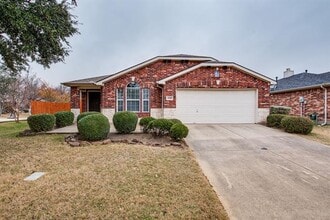 Building Photo - 6940 Willow Crest Dr