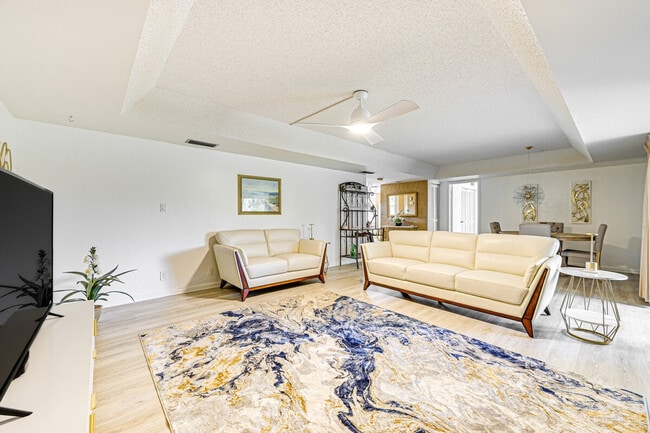 Foto del edificio - 432 Teryl Rd