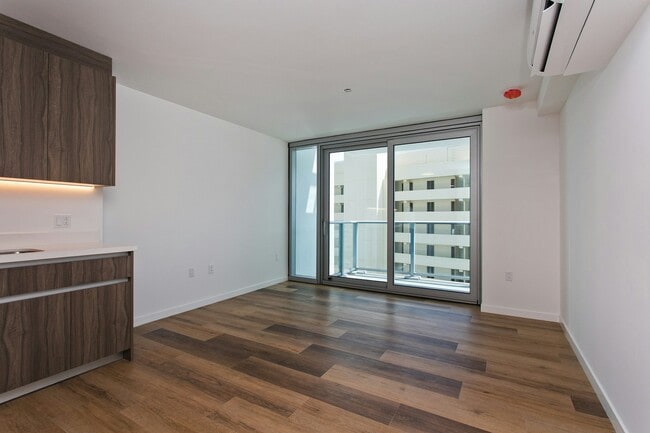 Foto del edificio - 1500 Rycroft St