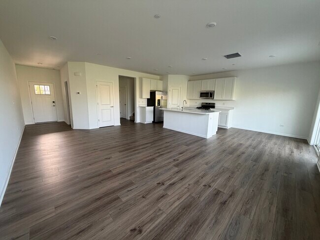 Foto del edificio - 12172 Dodwell St