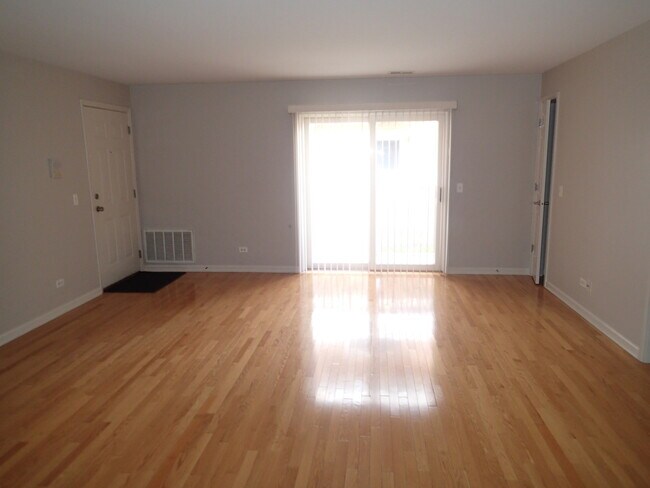 Foto del edificio - 2843 N Harlem Ave