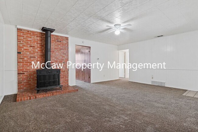 Foto del edificio - 14732 Oakwood Ln