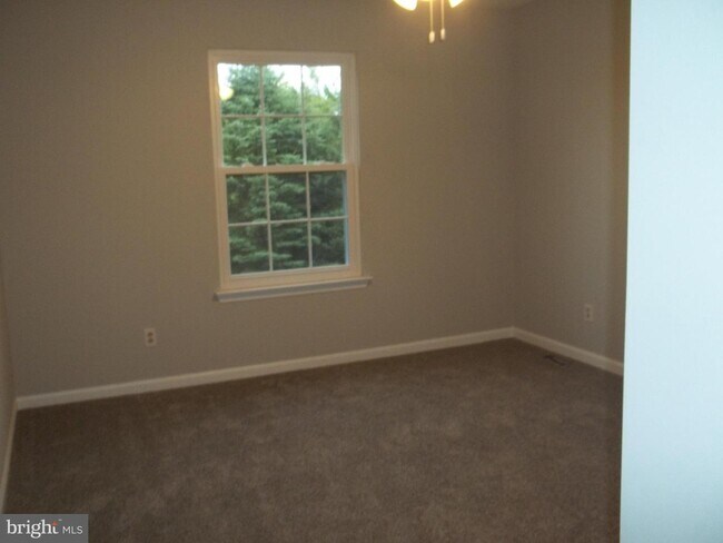 Foto del edificio - 4908 Tall Cedar Ct