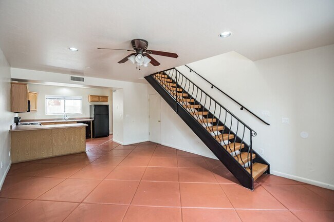 Foto del edificio - 780 N Richey Blvd