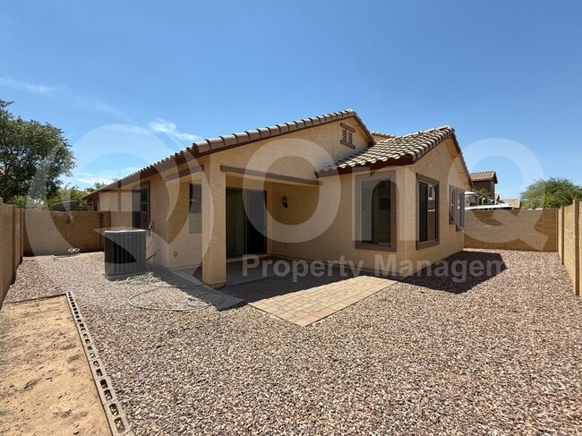Building Photo - 4072 E Cherry Hills Dr
