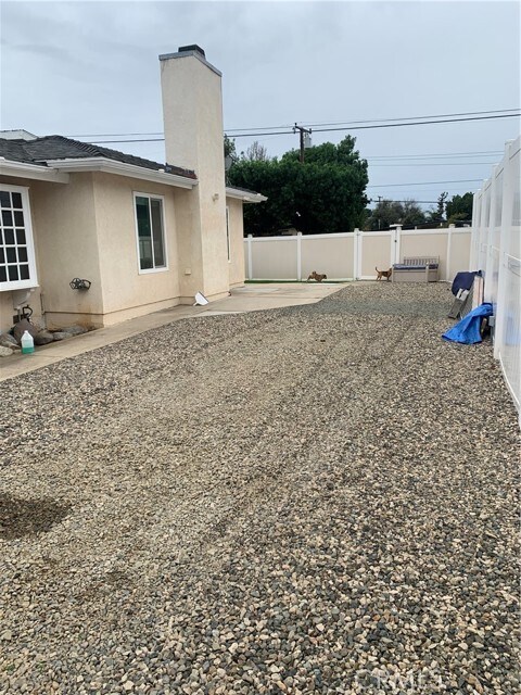 Building Photo - 4008 E Fernwood Ave