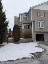 Building Photo - 285 America Blvd