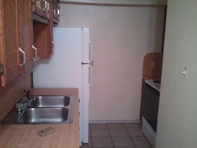 Foto del edificio - Pet Friendly 3 Bed, 2 Bath Brick Duplex : ...