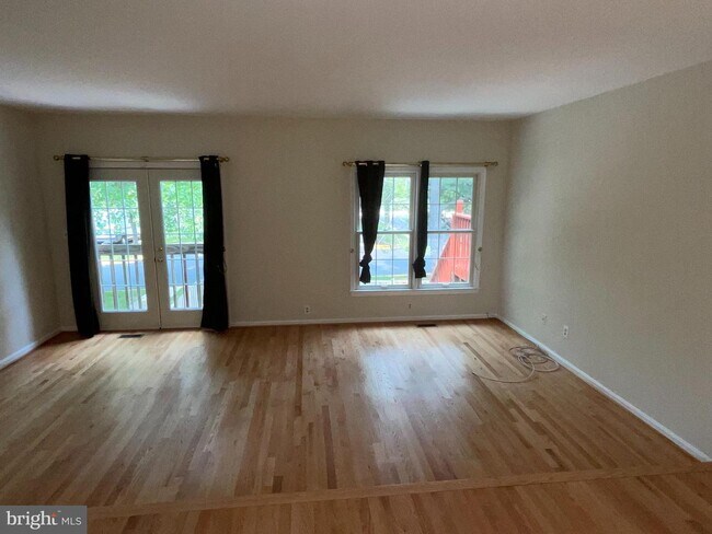 Building Photo - 1311 Templeton Pl