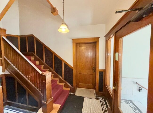 Foto del edificio - 1626 W Rascher Ave