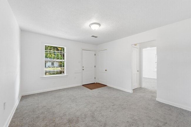 Building Photo - 5326 Wenda St
