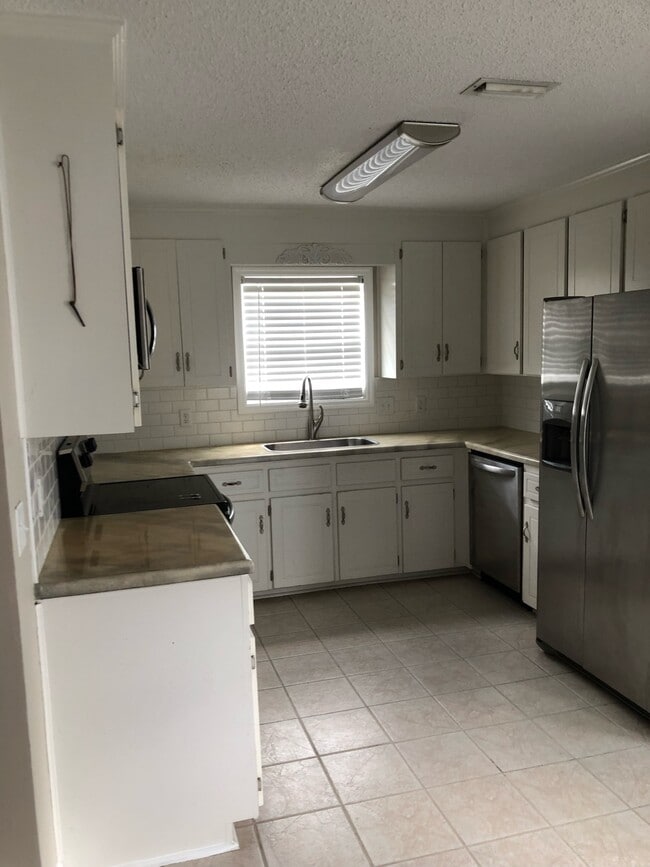 Building Photo - 125 Radford Cir