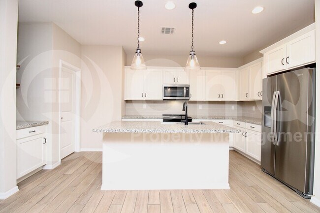Building Photo - 4474 S 116th Dr