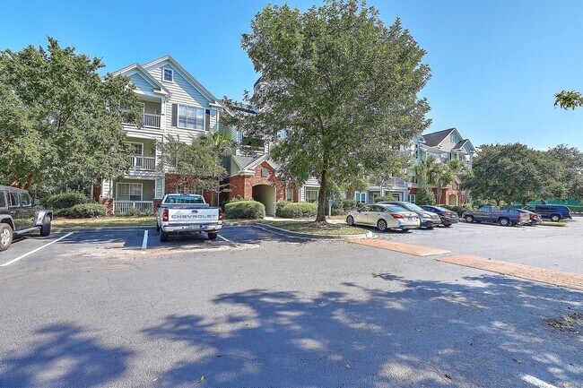 Foto del edificio - 1 bedroom unit in the Concord West of the ...