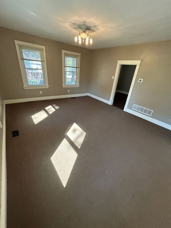 Foto del edificio - 3610 Oakmount Ave