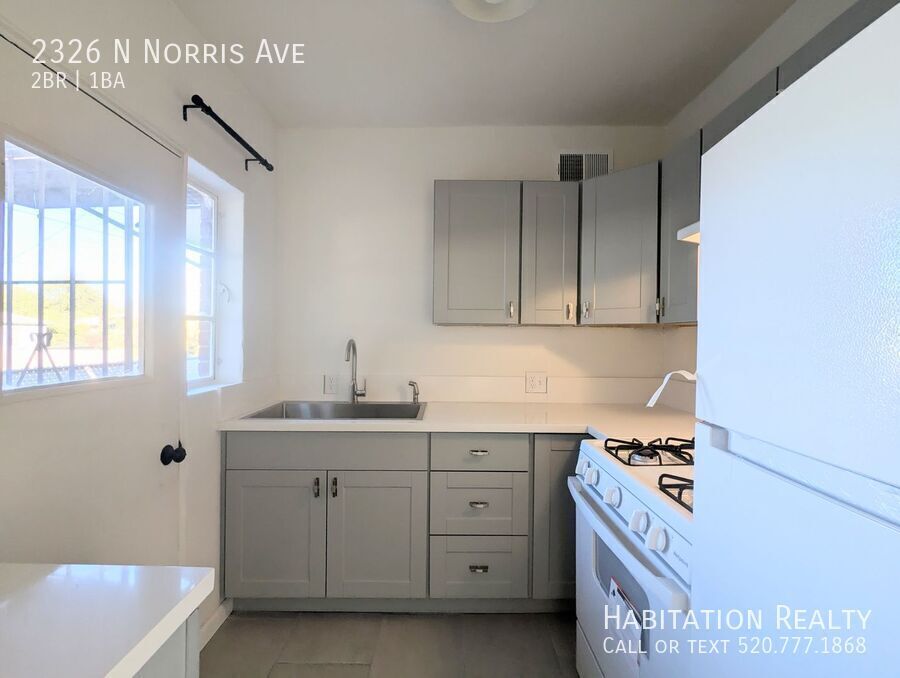 Foto principal - 2326 N Norris Ave