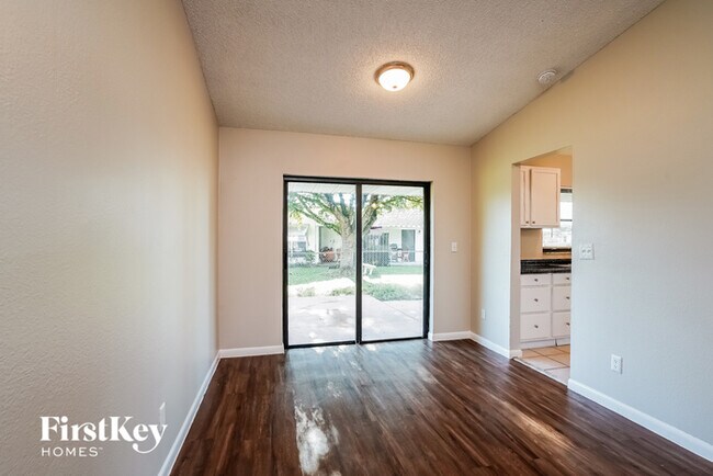 Foto del edificio - 1032 Ridgeway Dr