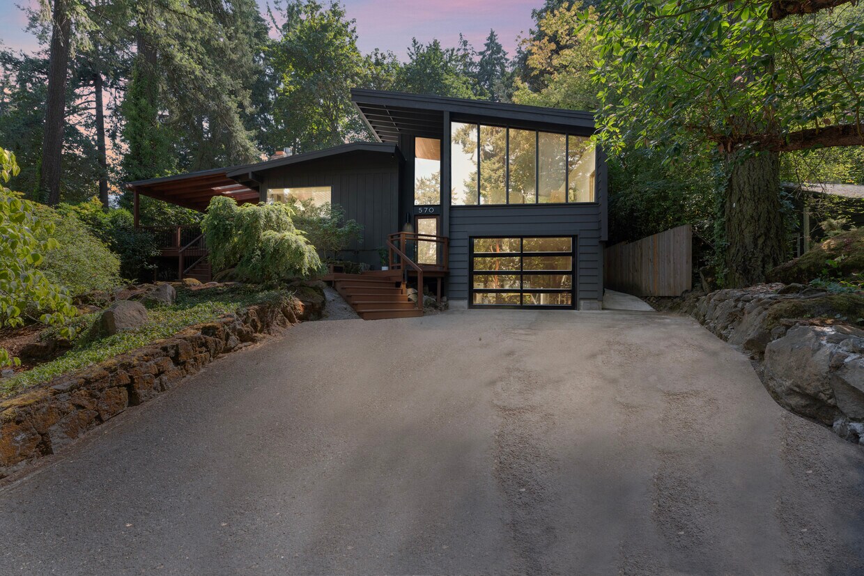 Foto principal - 570 Middlecrest Rd