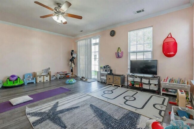 Foto del edificio - 121 Walnut Cove Dr