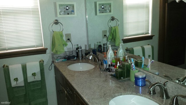 Foto del edificio - 4 br, 2.5 bath House - 8308 Willow Creek Blvd