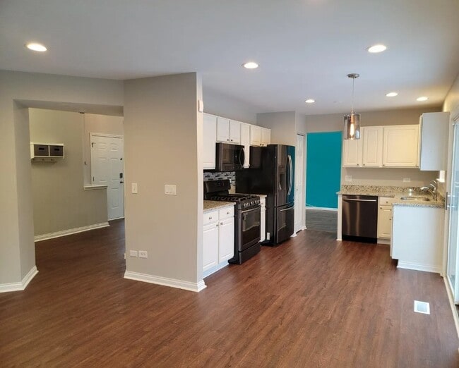 Building Photo - 1220 Manchester Dr