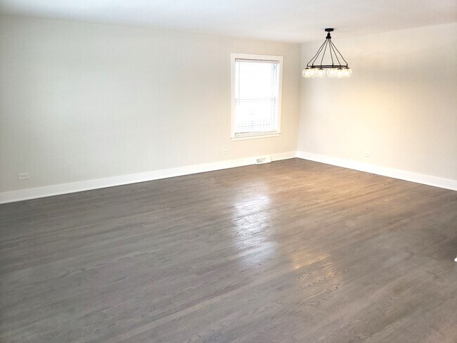 Foto del edificio - 8534 W Sunnyside Ave